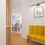 Warszauera Z Klimatyzacja Na Krakowskim Kazimierzu By Renters Apartment