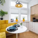 Warszauera Z Klimatyzacja Na Krakowskim Kazimierzu By Renters Apartment Krakau