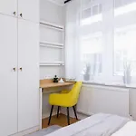 Warszauera Z Klimatyzacja Na Krakowskim Kazimierzu By Renters *