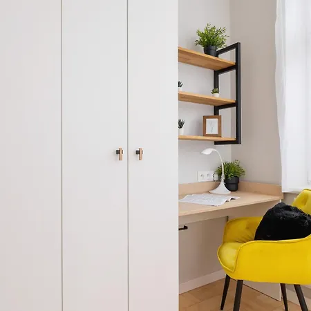 Lejlighed Warszauera Z Klimatyzacja Na Krakowskim Kazimierzu By Renters Kraków