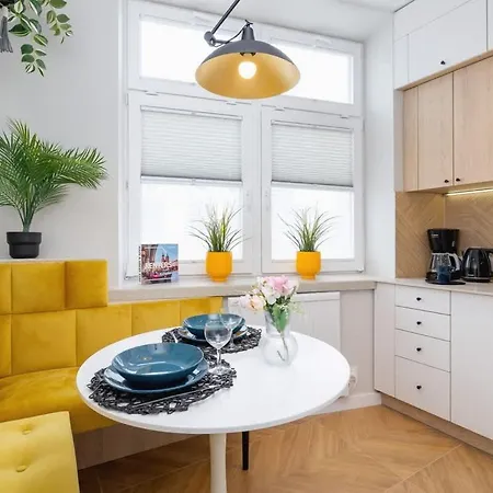 Warszauera Z Klimatyzacja Na Krakowskim Kazimierzu By Renters Apartman Krakkó