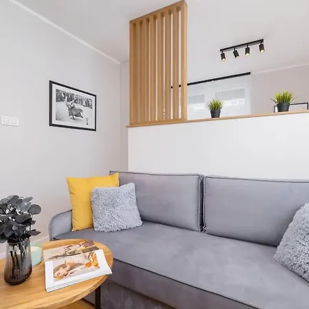 Warszauera Z Klimatyzacja Na Krakowskim Kazimierzu By Renters Apartment