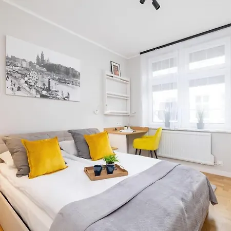 Warszauera Z Klimatyzacja Na Krakowskim Kazimierzu By Renters