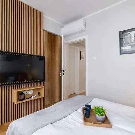 Warszauera Z Klimatyzacją Na Krakowskim Kazimierzu By Renters